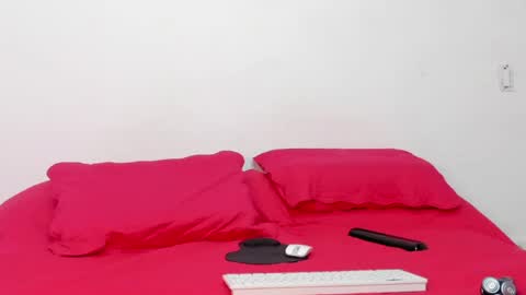santy_of1 online show from May 27, 3:09 pm