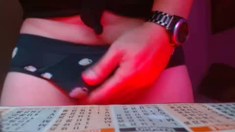 Snapshot of sbutter chatting on October 25, 12:23 am sbutter online show from October 25, 12:23 am