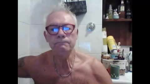 Snapshot of schizzodoro chatting on September 29, 4:44 am schizzodoro online show from September 29, 4:44 am