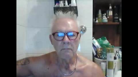 Snapshot of schizzodoro chatting on September 17, 3:18 am schizzodoro online show from September 17, 3:18 am