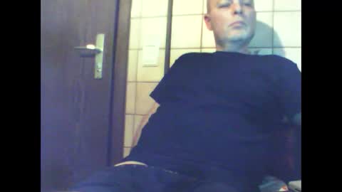 schnibschnab online show from December 4, 2:18 am