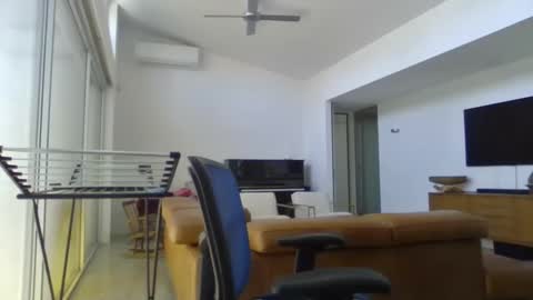 Scoobs online show from January 13, 3:55 am