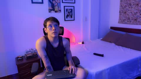 ScoobySnack online show from March 29, 5:07 am