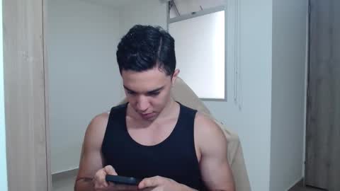 Snapshot of scott_brasher1 chatting on January 27, 7:46 pm Twitter Scott brasher1 Instagram Camiloestuardo2 online show from January 27, 7:46 pm