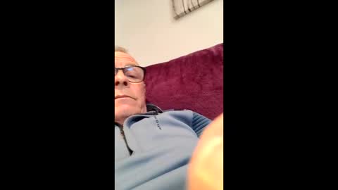 sealofapproval1 online show from March 15, 3:29 pm