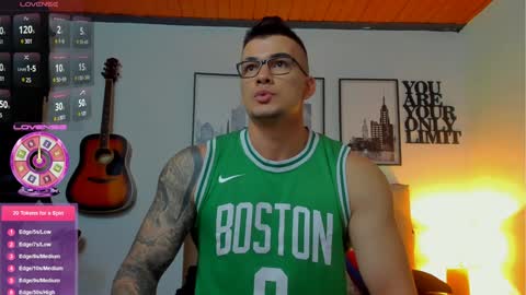 Sean Carrera online show from December 18, 1:34 pm