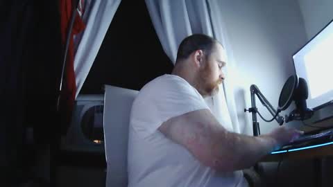 seanv26 online show from September 13, 1:17 am