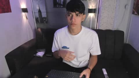 sebas_pretty7 online show from March 31, 12:29 pm