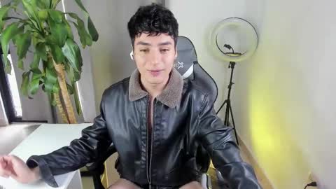 sebastian online show from February 24, 4:08 pm