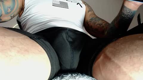 Snapshot of sebastian_025 chatting on October 25, 5:47 pm Sebastian online show from October 25, 5:47 pm
