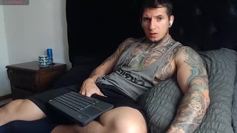 Sebastian online show from February 10, 7:07 pm