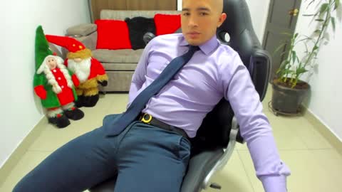 juan  sebastian online show from December 13, 6:59 pm