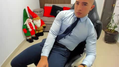 juan  sebastian online show from December 17, 1:38 pm