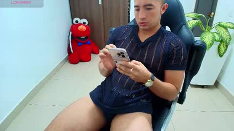 juan  sebastian online show from October 6, 12:32 pm