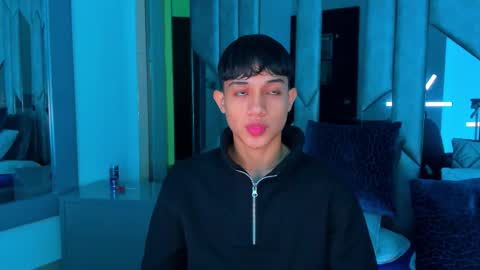 Sebastian online show from September 18, 4:25 am