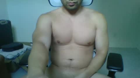 Snapshot of sebbohk chatting on January 6, 10:58 pm Sebbo online show from January 6, 10:58 pm