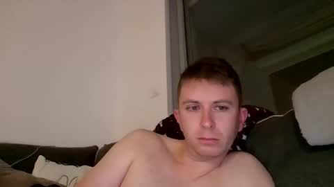 Snapshot of secretboy33 chatting on October 10, 5:51 pm Secretboy33 online show from October 10, 5:51 pm