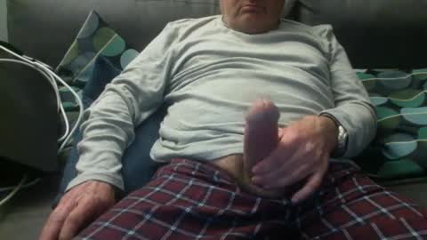 serge8413 online show from February 25, 5:41 am