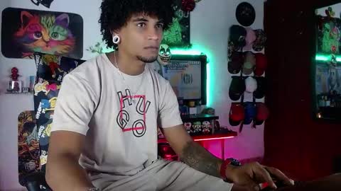 Aharon  ravelo online show from October 16, 3:47 am