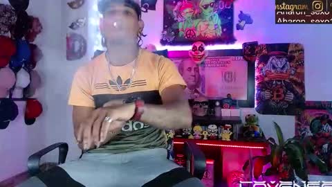 Aharon  ravelo online show from February 23, 6:59 am