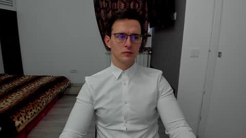 Snapshot of sexxymuscles4u chatting on January 29, 6:22 am Sexxymuscles4U online show from January 29, 6:22 am