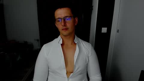 Snapshot of sexxymuscles4u chatting on October 3, 8:08 am Sexxymuscles4U online show from October 3, 8:08 am