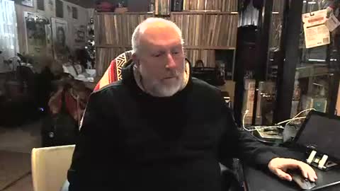 Grizz Lee Bear online show from December 23, 5:00 pm