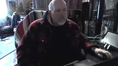 Grizz Lee Bear online show from December 22, 10:38 am