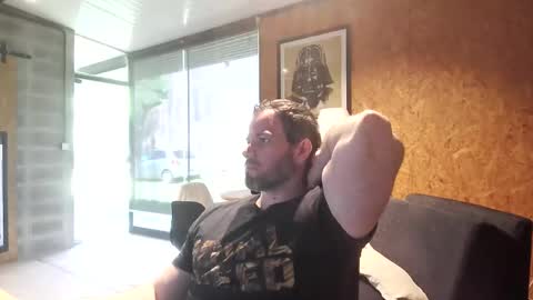 shad0w_hunter online show from January 19, 1:35 pm