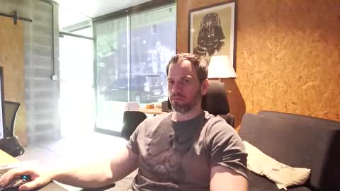 shad0w_hunter online show from March 30, 2:40 pm