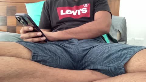 Snapshot of shash2014 chatting on December 19, 6:01 am Shashii online show from December 19, 6:01 am