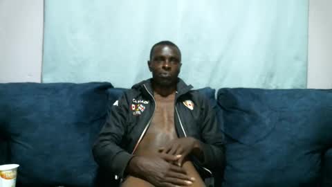 Snapshot of shikwekwe chatting on February 5, 10:12 pm Collorewamadeals online show from February 5, 10:12 pm