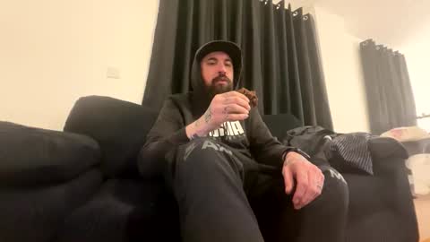 Shady online show from April 3, 3:58 am