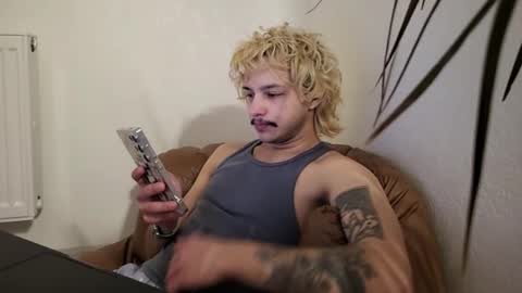 your shy boy online show from February 14, 2:56 pm