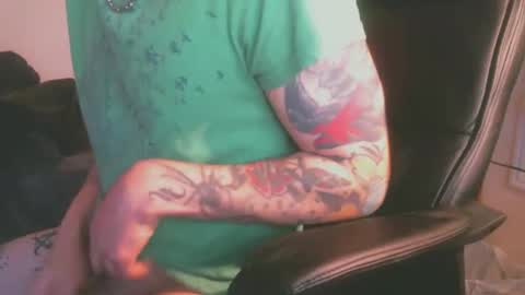 shyboyhugecum2020 online show from March 10, 3:23 am