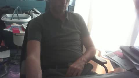 shyfrenchcock online show from October 16, 9:28 am