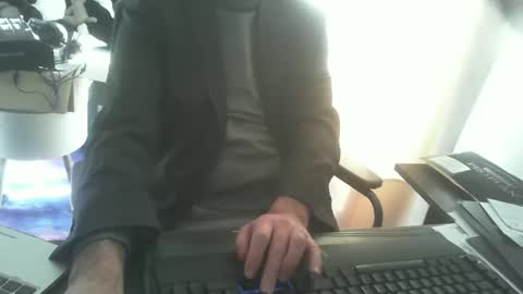 shyfrenchcock online show from January 31, 9:37 am