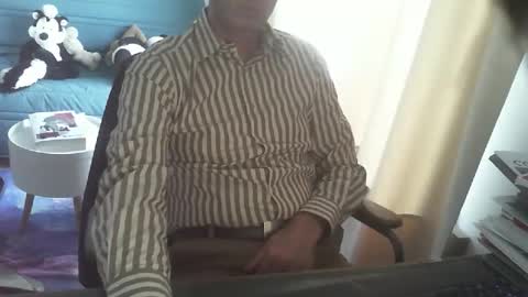 shyfrenchcock online show from October 28, 3:47 pm