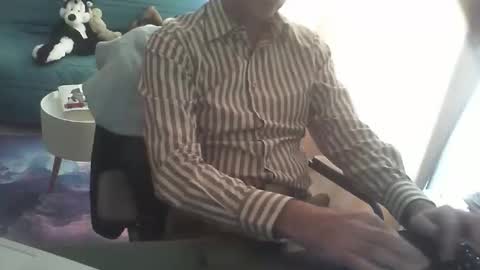 shyfrenchcock online show from October 27, 2:41 pm