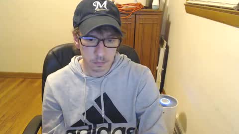 shyguy19755 online show from January 19, 3:39 am