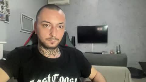 sidvicious23cm online show from February 6, 10:39 pm