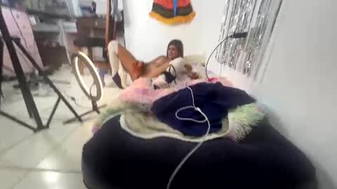 REXDRAGN Y MELODY501 online show from October 29, 7:44 am