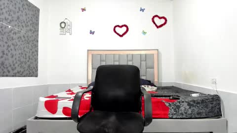 SIMON KELER online show from October 3, 10:53 am