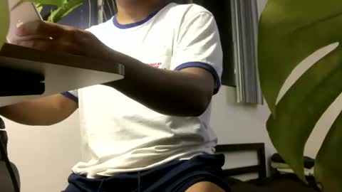 singoutloud37 online show from October 28, 3:20 am