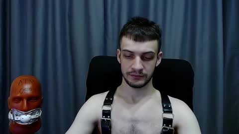 Sir Damien online show from December 18, 3:24 am