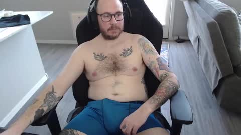 Snapshot of sirscotty831 chatting on February 11, 11:44 pm Sir Scotty online show from February 11, 11:44 pm