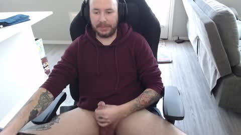 Snapshot of sirscotty831 chatting on February 16, 4:32 pm Sir Scotty online show from February 16, 4:32 pm