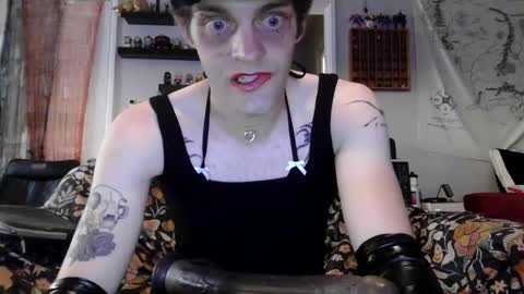 Sissy Emma Lauren online show from October 4, 1:10 am