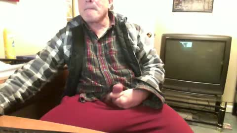 Snapshot of skn1960e chatting on January 12, 8:25 am skn1960e online show from January 12, 8:25 am