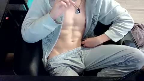 skrogdog online show from April 19, 12:32 am